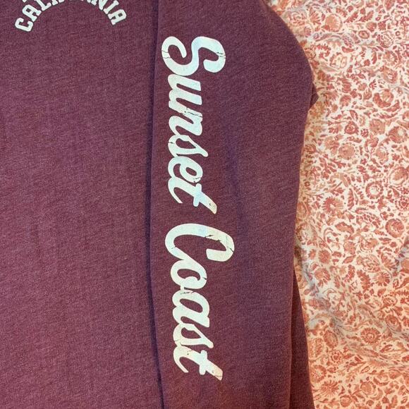 Hollister Co. Sunset Coast purple sweatshirt Size small - Picture 2 of 6